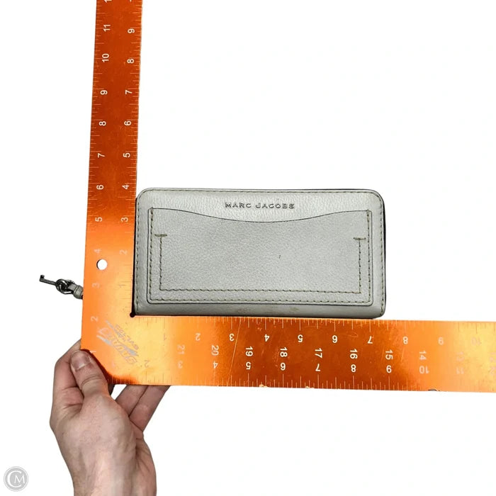 Wallet Designer By Marc Jacobs, Size: Medium