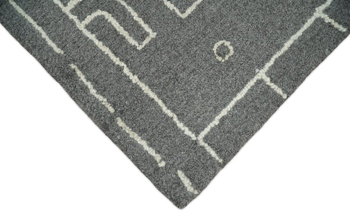 2x4 Gray and White Tribal Hand Hooked Textured Loop Area Rug | TRIB2 - The Rug Decor
