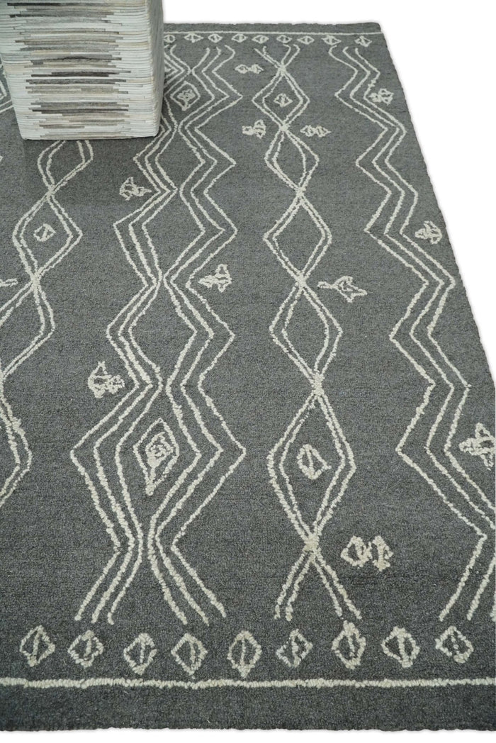 5x8 Gray and White Tribal Hand Hooked Textured Loop Area Rug | TRIB1 - The Rug Decor