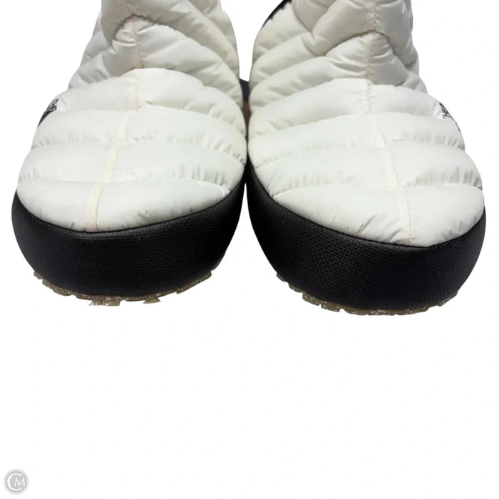 Boots Ankle Flats By The North Face In Black & White, Size: 9