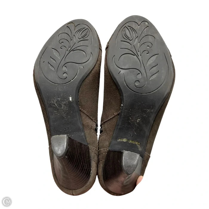 Boots Mid-calf Heels By Donzella In Brown, Size: 6.5