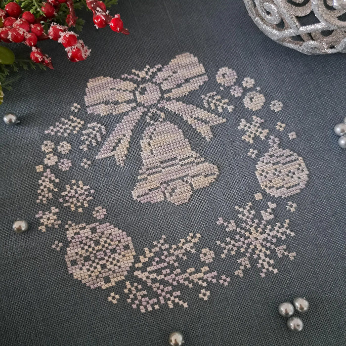 Christmas Wreath Cross Stitch Pattern