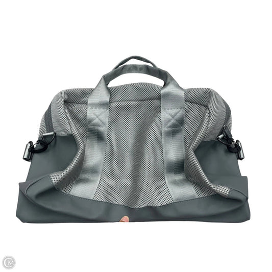 Duffle And Weekender, Size: Medium