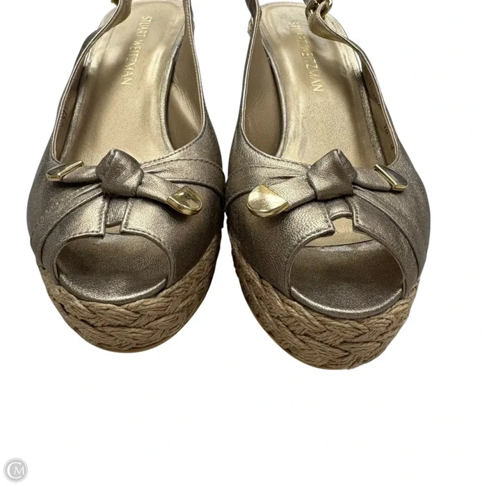 Sandals Designer By Stuart Weitzman In Gold, Size: 10