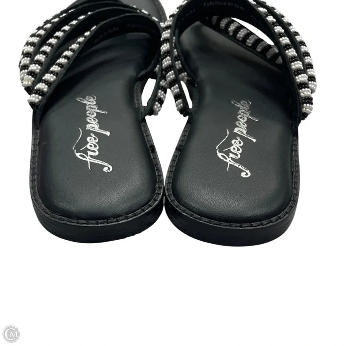 Sandals Flats By Free People In Black & White, Size: 8.5