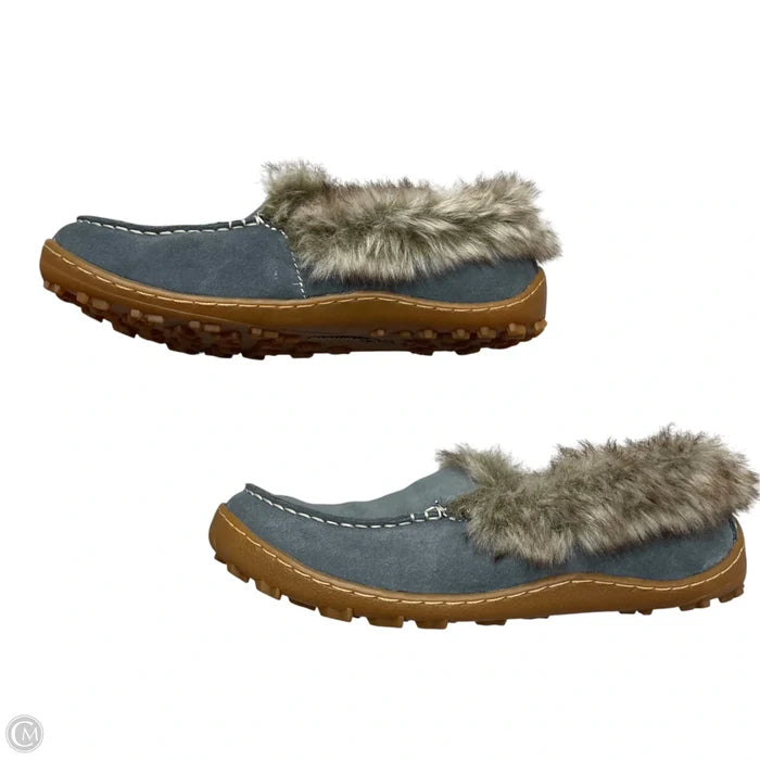 Shoes Flats By Columbia In Grey, Size: 8