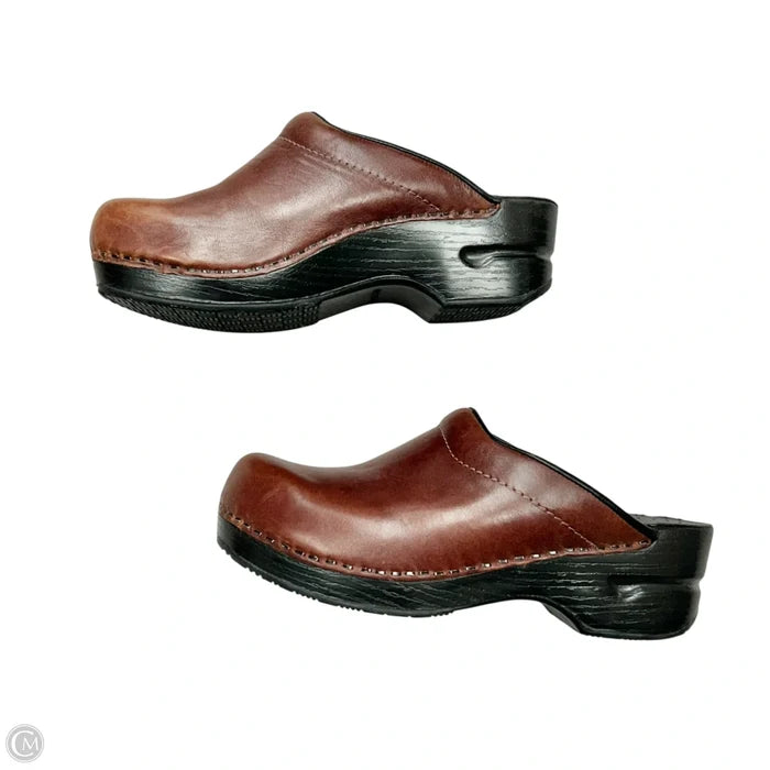 Shoes Flats By Lands End In Brown, Size: 6