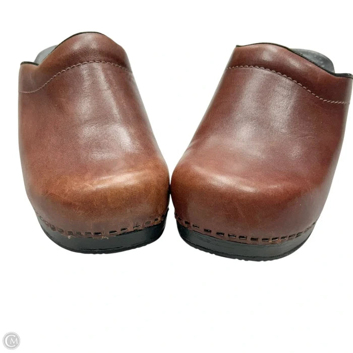 Shoes Flats By Lands End In Brown, Size: 6