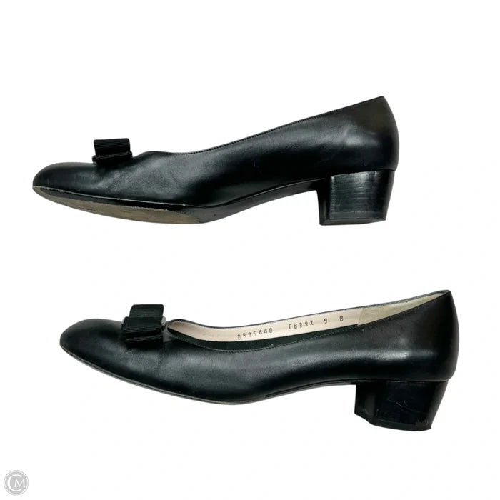Shoes Luxury Designer By Ferragamo In Black, Size: 9