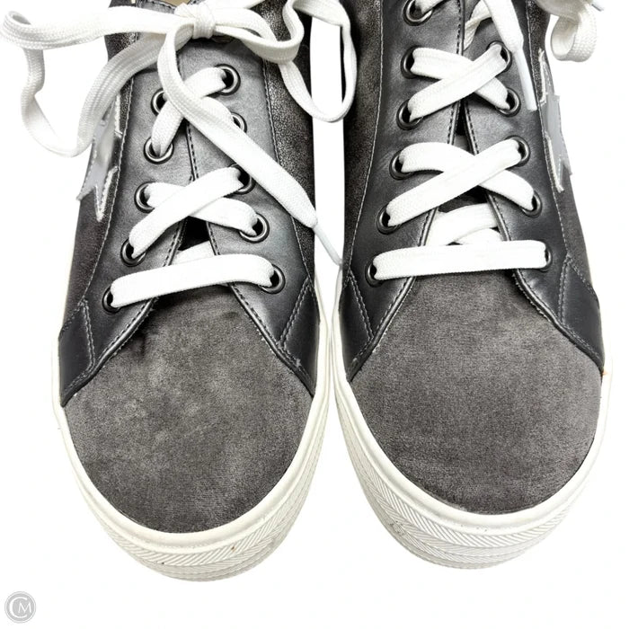Shoes Sneakers By Corkys In Silver, Size: 8