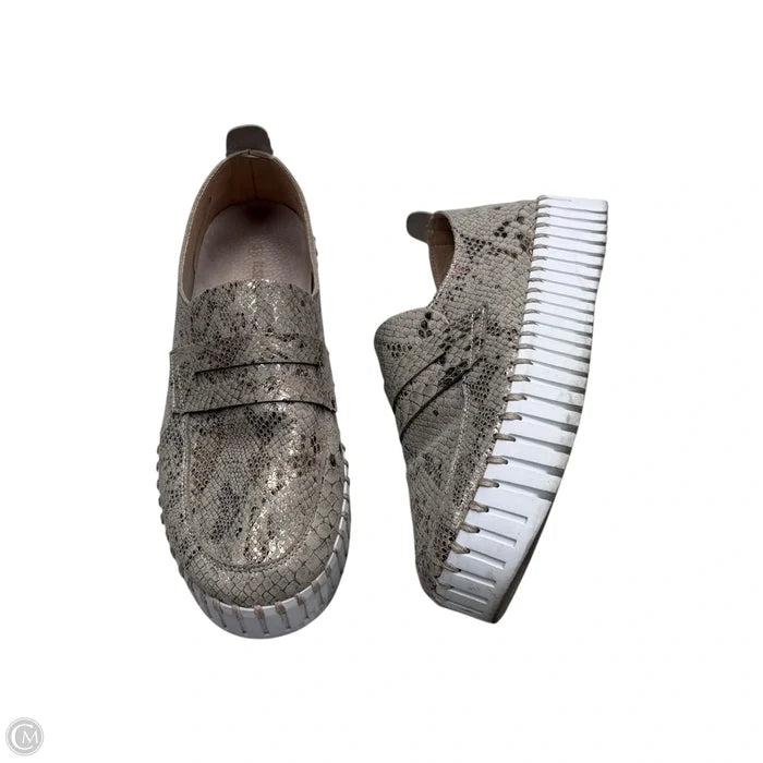 Shoes Sneakers By Ilse Jacobse In Snakeskin Print, Size: 6.5