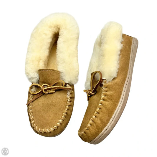 Slippers By Minnetonka In Tan, Size: 7.5