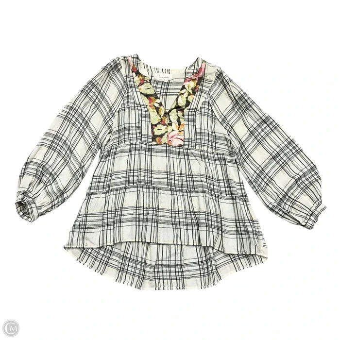 Top 3/4 Sleeve By Anthropologie In Plaid Pattern, Size: S