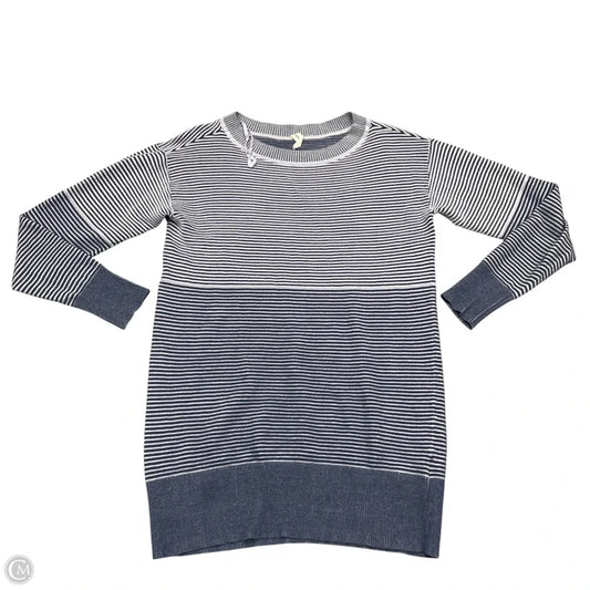 Top Long Sleeve By Daily Practice By Anthropologie In Purple, Size: Xs