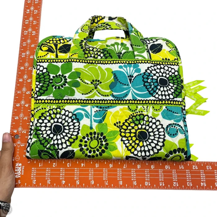 Travel Case By Vera Bradley, Size: Medium