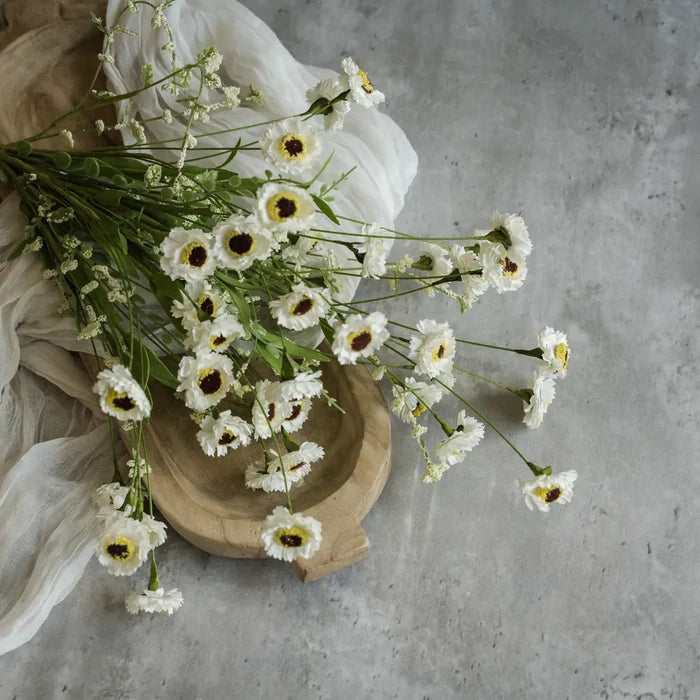 White Paper Daisy Bush Stem 22"